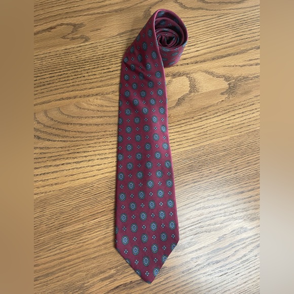Muse’s of Atlanta Silk Neck Tie - Maroon/Deep Red - excellent preowned condition - Picture 1 of 7